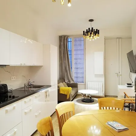 Le Marais Sunshine 5 Bdrs 3 Mins To Metro N3-10 Apartment
